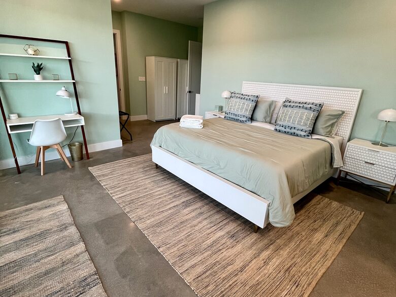 Oceanfront Estate in the Space Coast w/pool and 2 villas - Indialantic, Florida