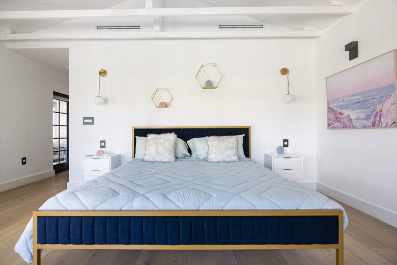 Sunset Waterfront Villa with Pool & Jacuzzi - Hallandale Beach, Florida