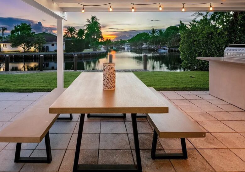 Sunset Waterfront Villa with Pool & Jacuzzi - Hallandale Beach, Florida