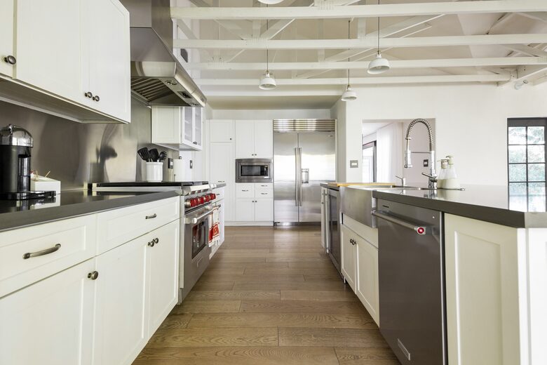 Sunset Waterfront Villa with Pool & Jacuzzi - Hallandale Beach, Florida