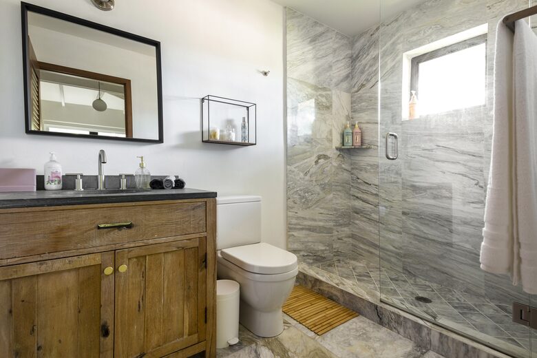 Sunset Waterfront Villa with Pool & Jacuzzi - Hallandale Beach, Florida