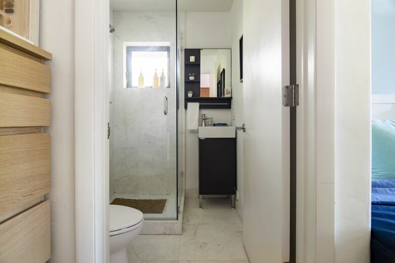 Sunset Waterfront Villa with Pool & Jacuzzi - Hallandale Beach, Florida