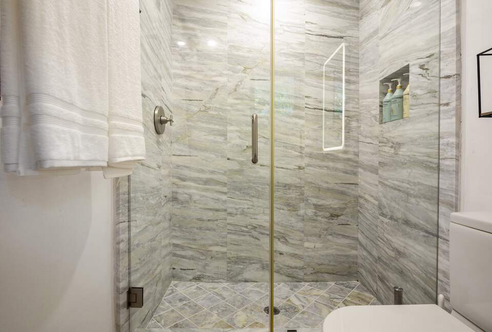 Sunset Waterfront Villa with Pool & Jacuzzi - Hallandale Beach, Florida