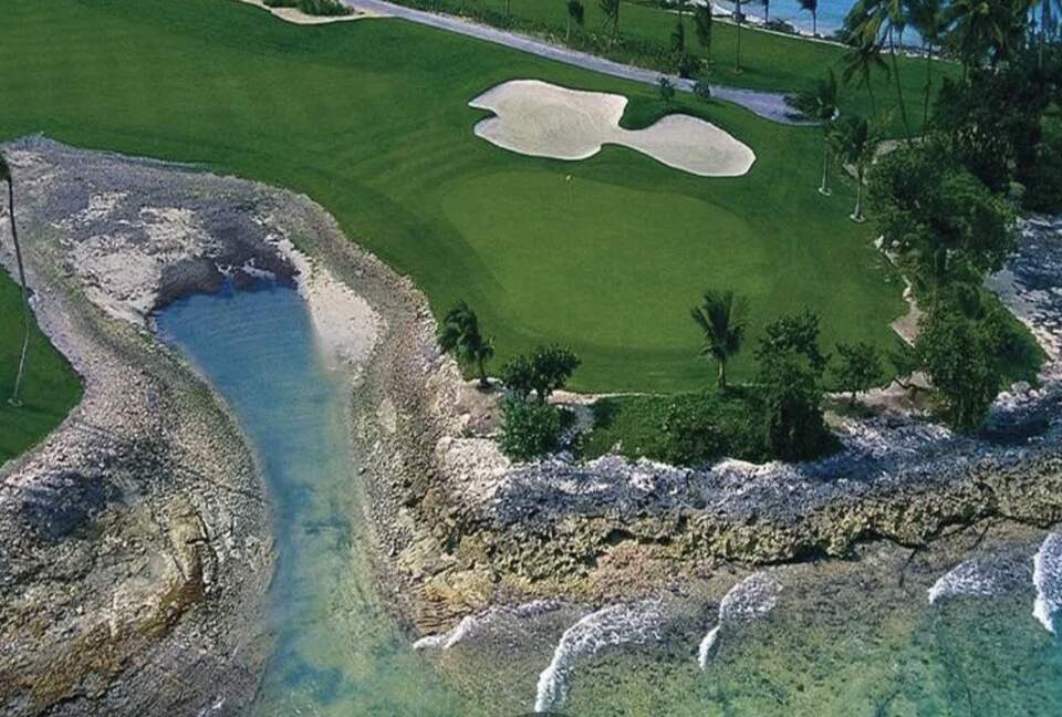 Play a round of Oceanside golf.