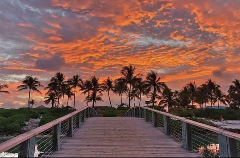 Luxury Ocean View Studio with balcony and a rare 2 queen bed set up at Reef Atlantis - Paradise Island, Bahamas