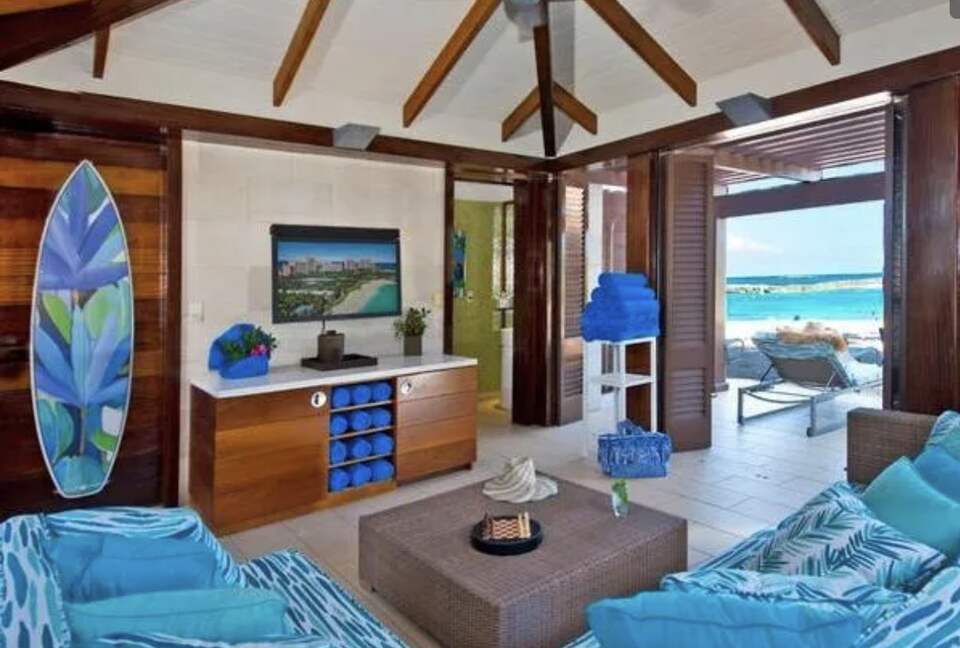 Luxury Ocean View Studio with balcony and a rare 2 queen bed set up at Reef Atlantis - Paradise Island, Bahamas