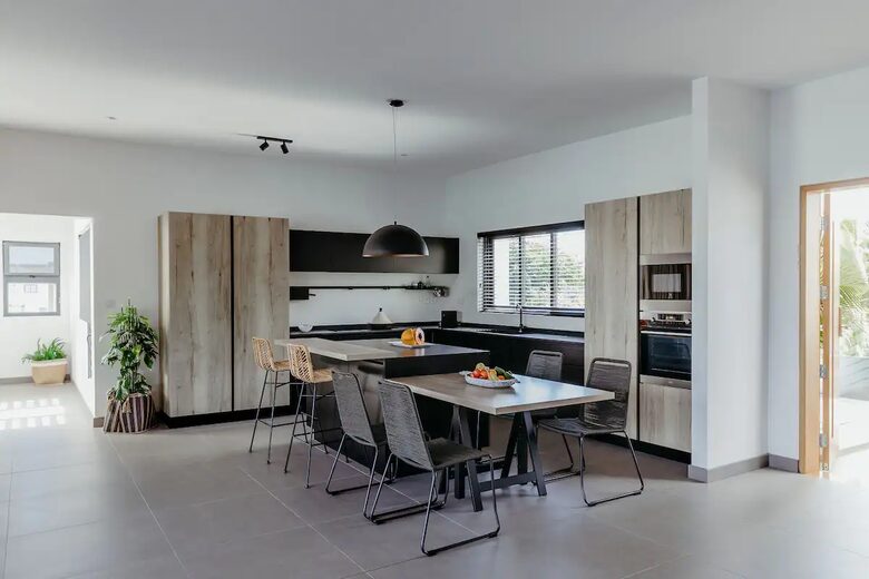 Penthouse Paradise - black river, Mauritius