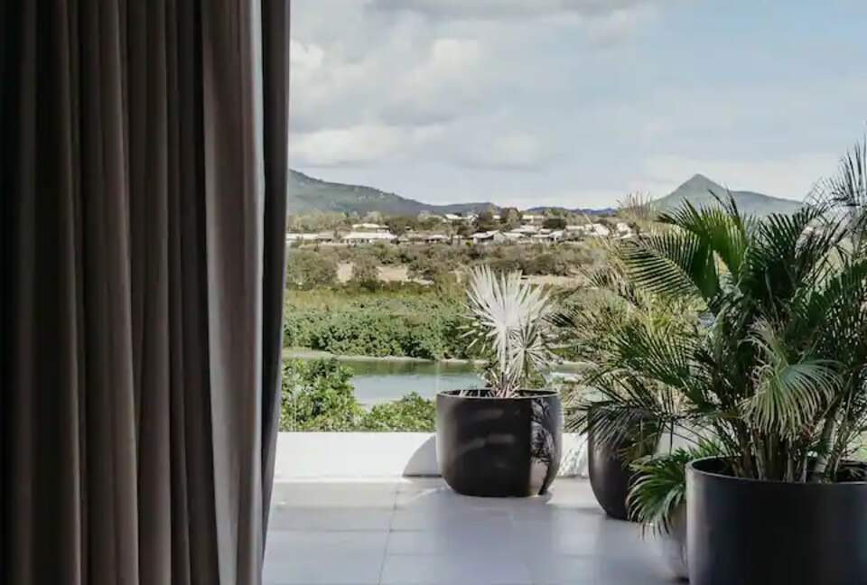 Penthouse Paradise - black river, Mauritius