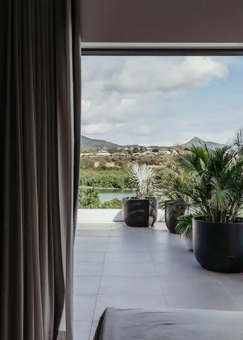 Penthouse Paradise - black river, Mauritius