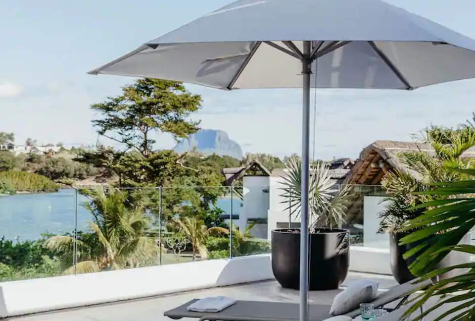 Penthouse Paradise - black river, Mauritius