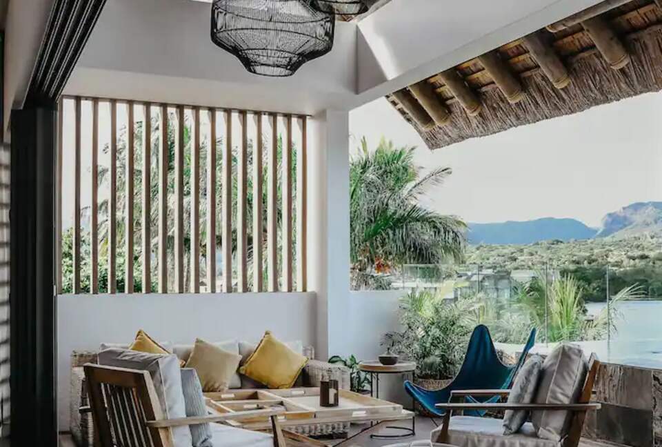 Penthouse Paradise - black river, Mauritius