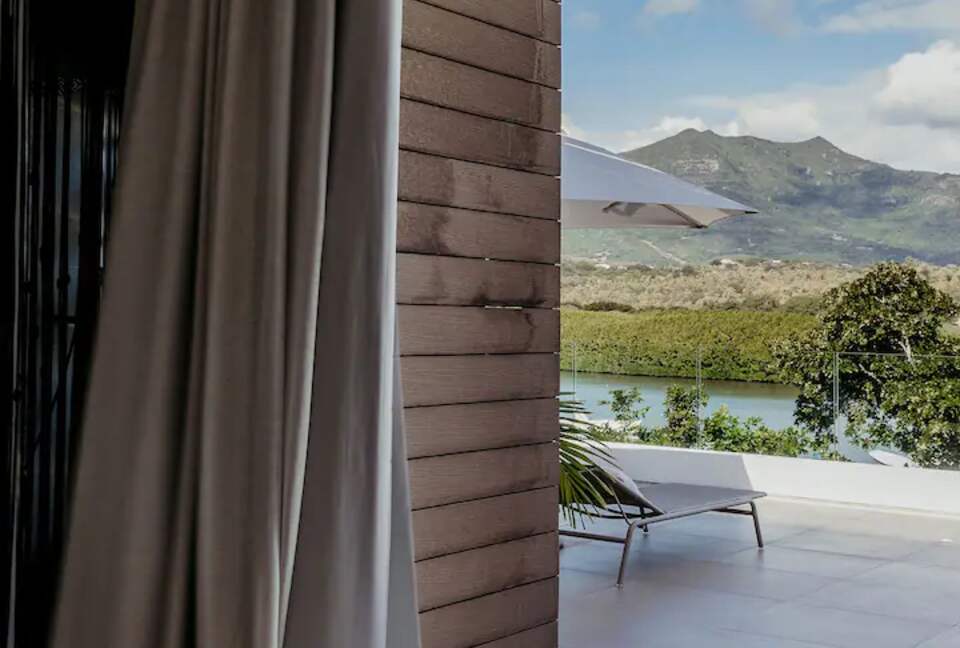 Penthouse Paradise - black river, Mauritius