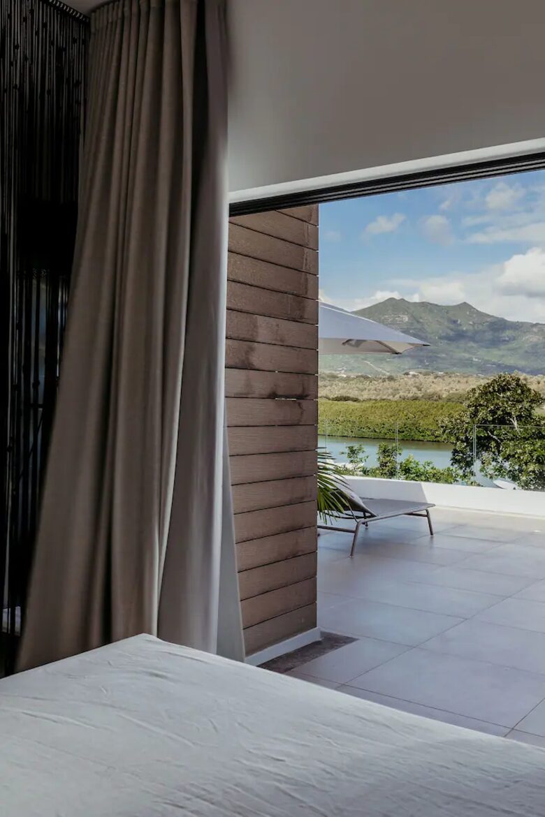 Penthouse Paradise - black river, Mauritius
