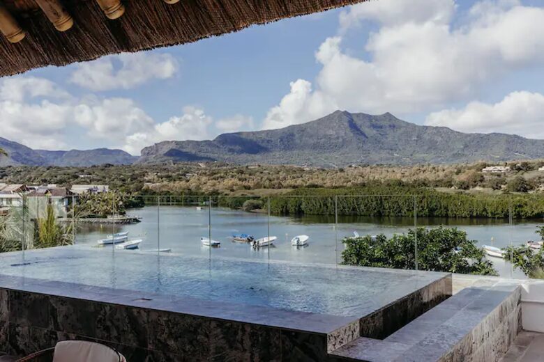 Penthouse Paradise - black river, Mauritius