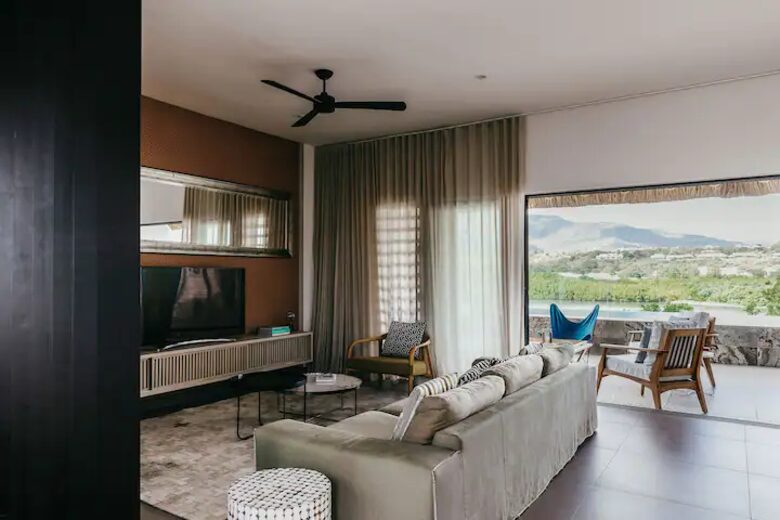 Penthouse Paradise - black river, Mauritius