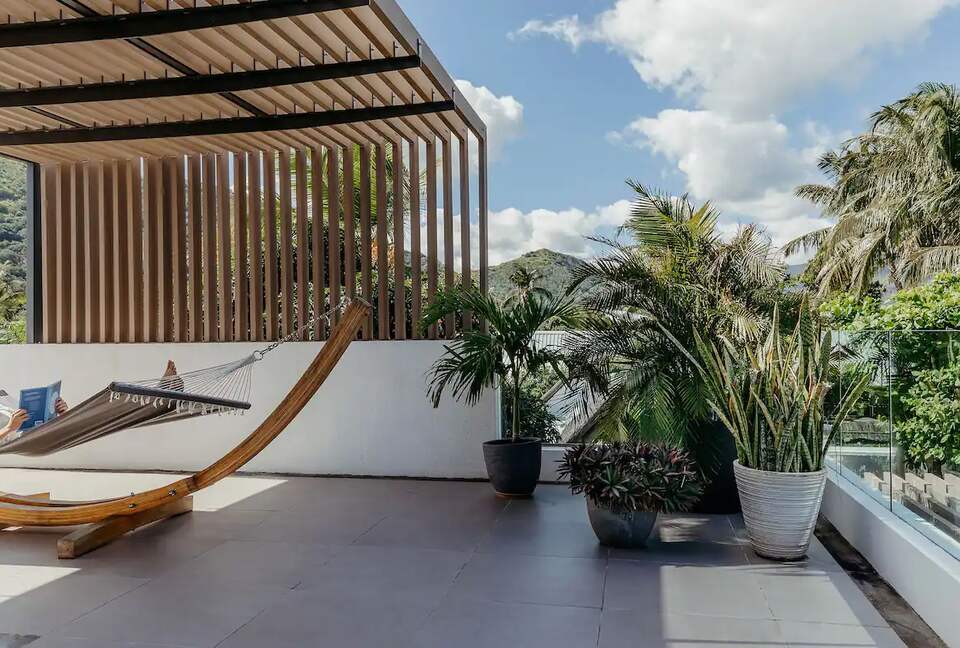 Penthouse Paradise - black river, Mauritius