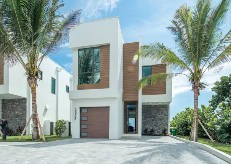 Oceanfront Villa in Melbourne Beach with Private Pool - Melbourne Beach, Florida