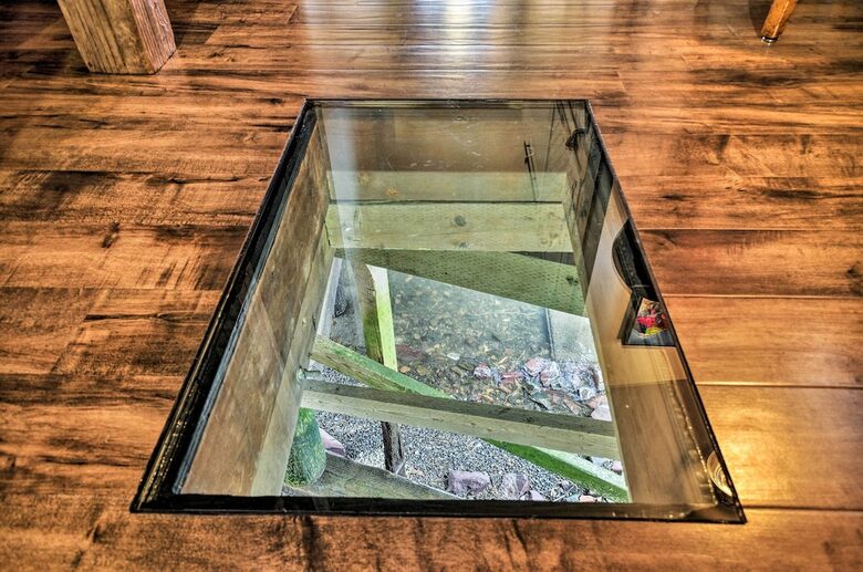 Elegant Pier Waterfront Retreat in Downtown Astoria - Astoria, Oregon