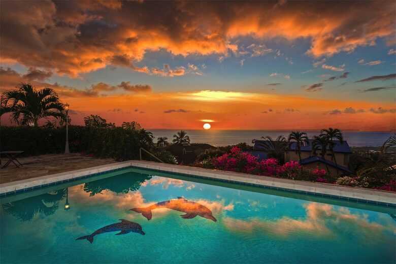 Panoramic Ocean Views with a Pool, Hot Tub & A/C - Kailua-Kona, Hawaii