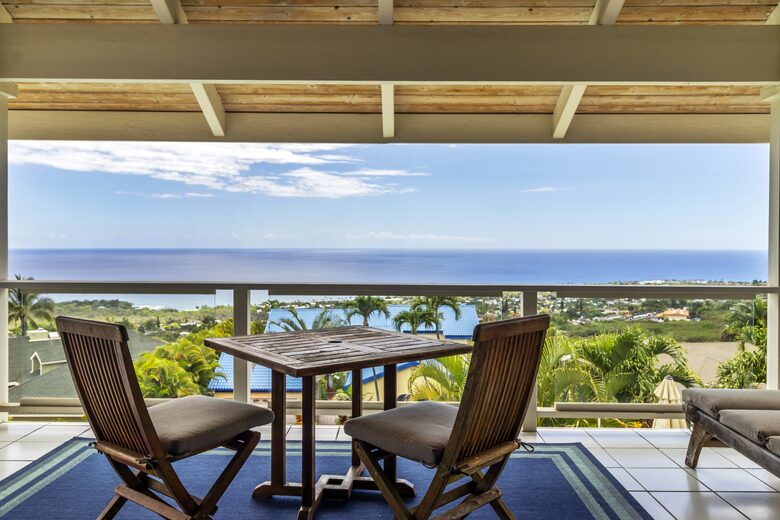 Panoramic Ocean Views with a Pool, Hot Tub & A/C - Kailua-Kona, Hawaii