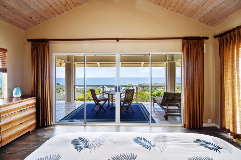 Panoramic Ocean Views with a Pool, Hot Tub & A/C - Kailua-Kona, Hawaii