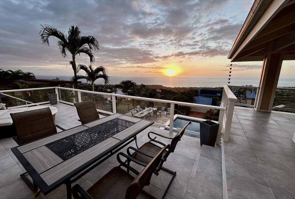 Panoramic Ocean Views with a Pool, Hot Tub & A/C - Kailua-Kona, Hawaii