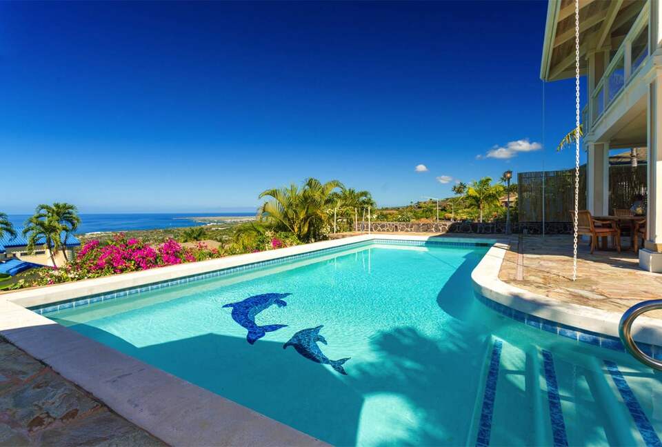 Panoramic Ocean Views with a Pool, Hot Tub & A/C - Kailua-Kona, Hawaii