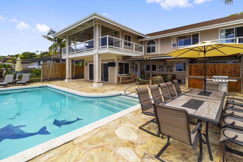 Panoramic Ocean Views with a Pool, Hot Tub & A/C - Kailua-Kona, Hawaii