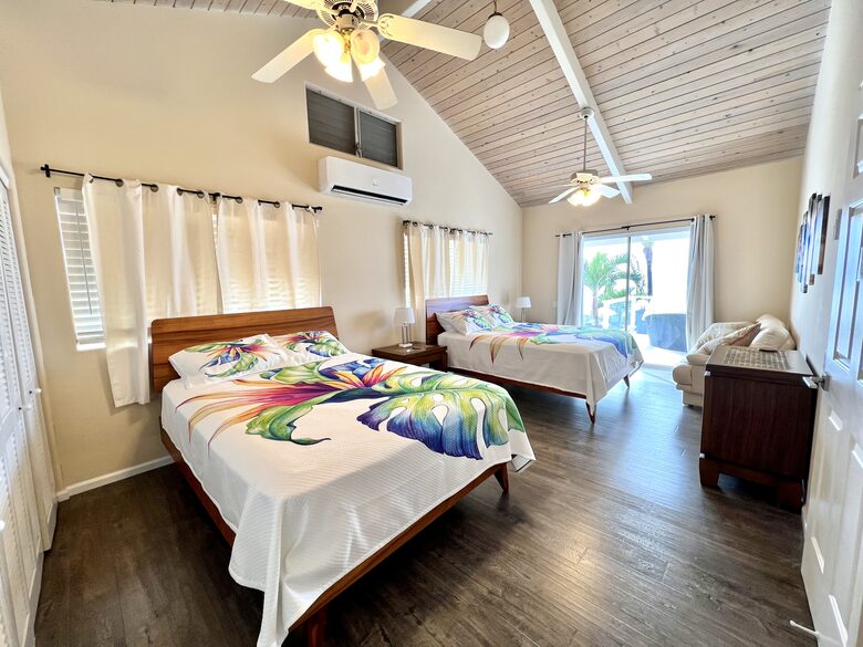 Panoramic Ocean Views with a Pool, Hot Tub & A/C - Kailua-Kona, Hawaii