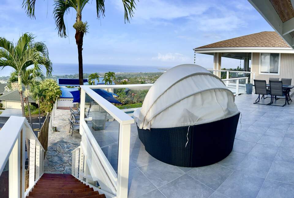 Panoramic Ocean Views with a Pool, Hot Tub & A/C - Kailua-Kona, Hawaii