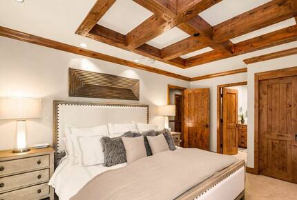 Premier Vail Village Residence - Vail, Colorado