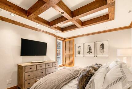 Premier Vail Village Residence - Vail, Colorado