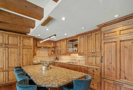 Premier Vail Village Residence - Vail, Colorado