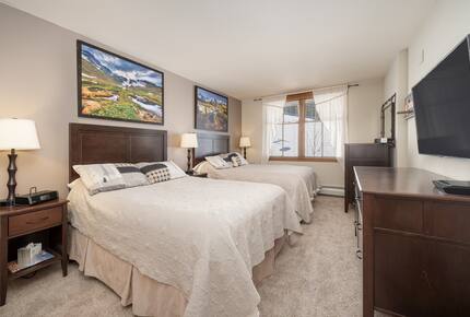 Bedroom 2, 2 Queen beds