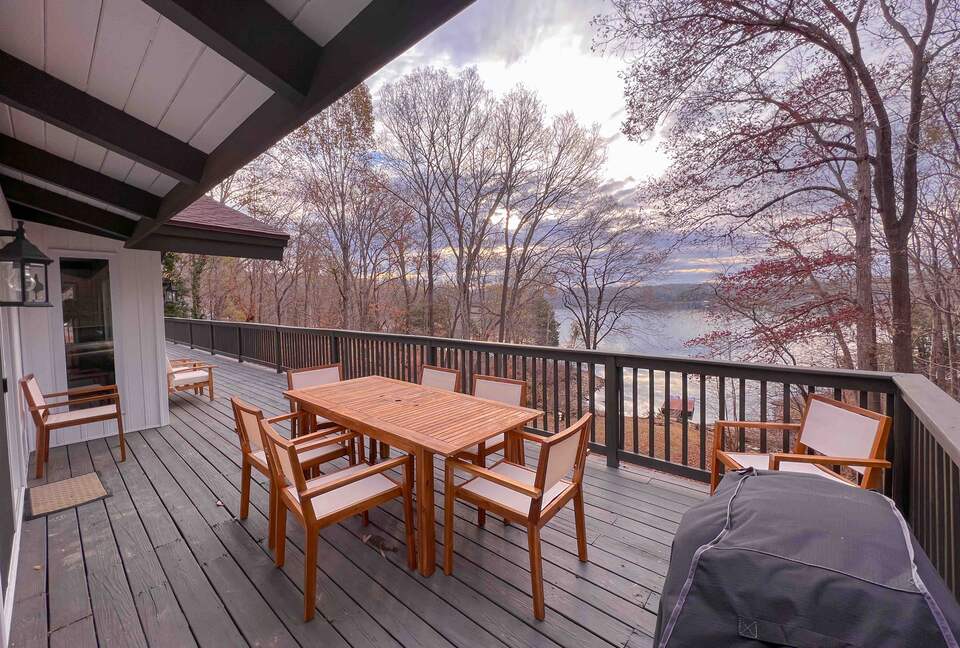 Lakefront Oasis on Lake Barkley; Just 2 Hours from Nashville! - Cadiz, Kentucky