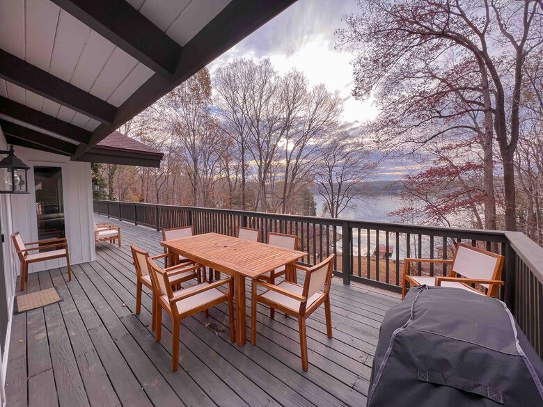 Lakefront Oasis on Lake Barkley; Just 2 Hours from Nashville! - Cadiz, Kentucky