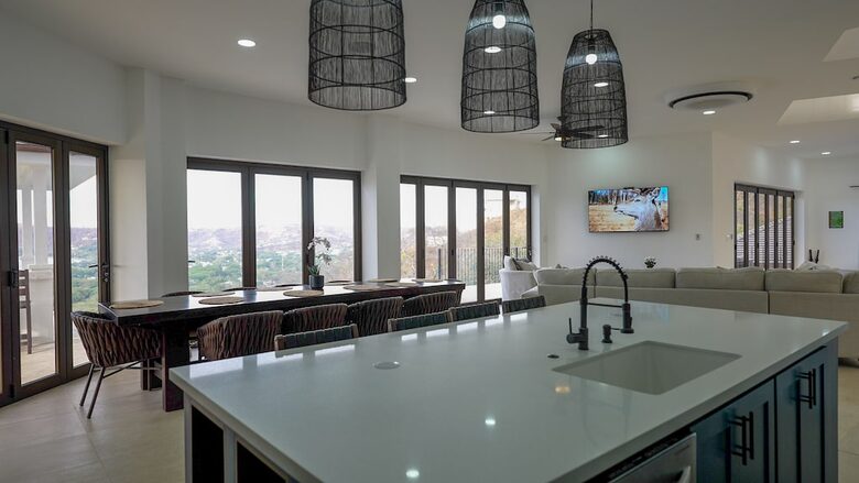 Villa Encanto Luxury Getaway in Coco Beach - Playas del Coco, Costa Rica