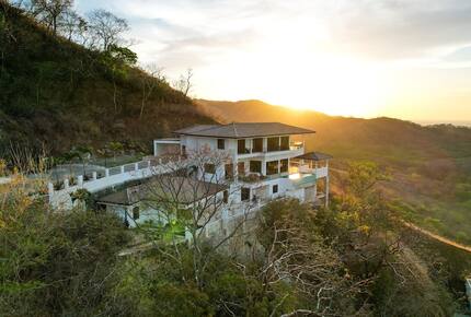 Villa Encanto Luxury Getaway in Coco Beach - Playas del Coco, Costa Rica