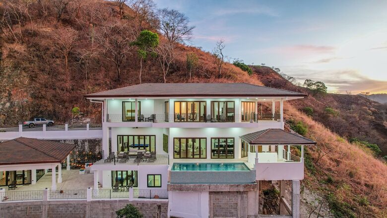 Villa Encanto Luxury Getaway in Coco Beach - Playas del Coco, Costa Rica