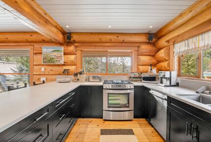 Snowridge Chalet - Whistler, Canada