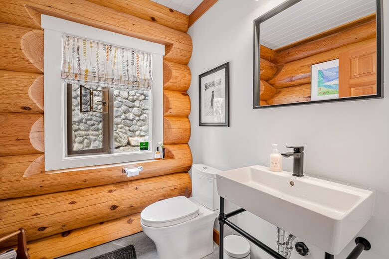 Snowridge Chalet - Whistler, Canada