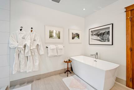 Snowridge Chalet - Whistler, Canada