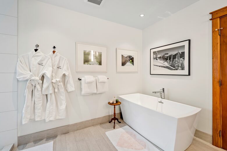 Snowridge Chalet - Whistler, Canada