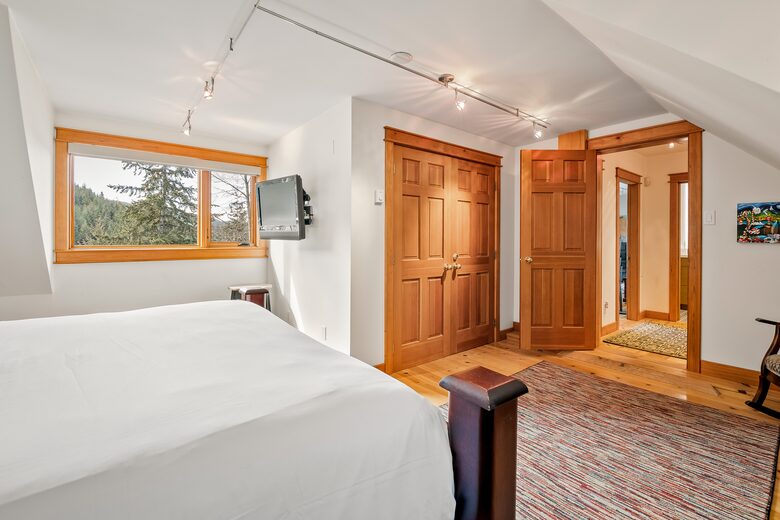 Snowridge Chalet - Whistler, Canada