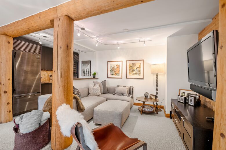 Snowridge Chalet - Whistler, Canada