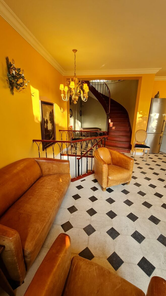 Elegant Family Home - Paris, France