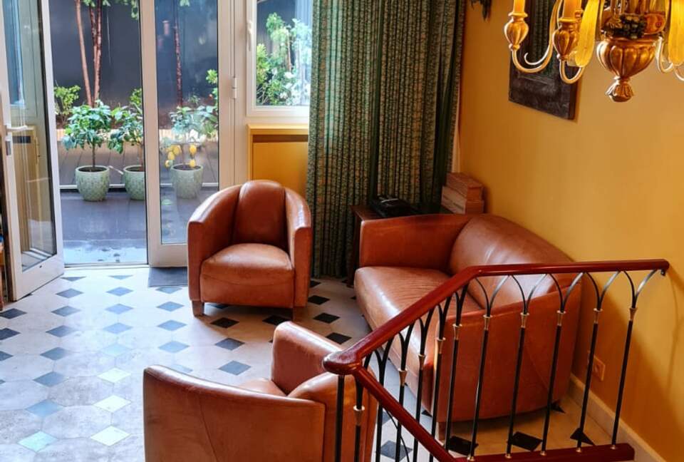 Elegant Family Home - Paris, France