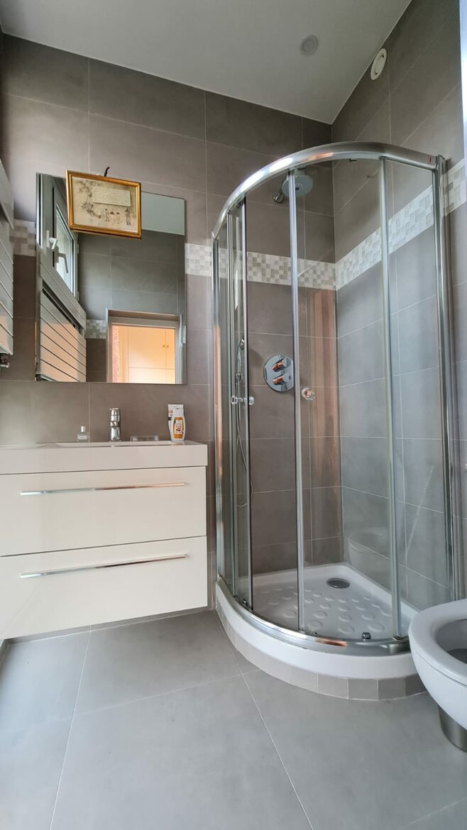 Elegant Family Home - Paris, France