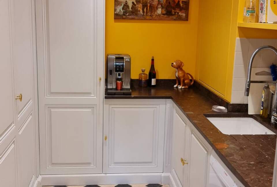 Elegant Family Home - Paris, France