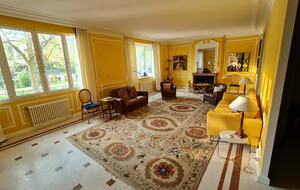 Elegant Family Home - Paris, France